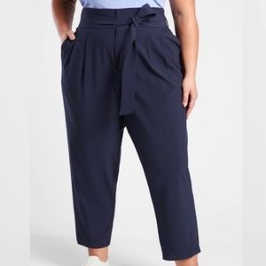 Athleta Skyline Pants II Navy Blue Belted Ankle Crop Activewear Pants 18